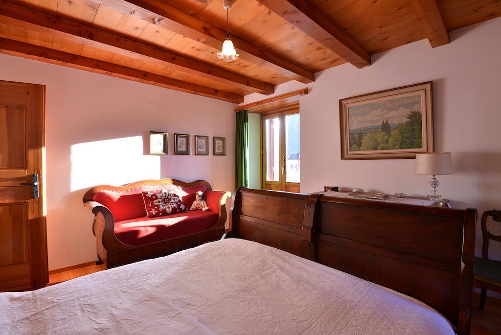 Bed and Breakfast da Käthy Agriturismo Grono Rum bild